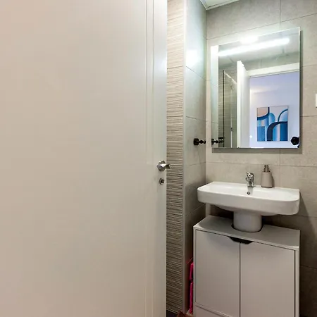 Apartamento 1 Bedroom Lovely In *